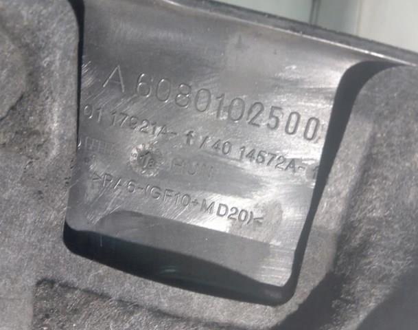 Pokrywa silnika dekoracyjna Mercedes A hatchback (W177) (2018 - 2026) cena, od 186,68 USD