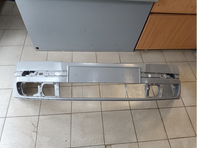 Zderzak przedni VAG 4M0807065BGRU cena, od 317,30 USD