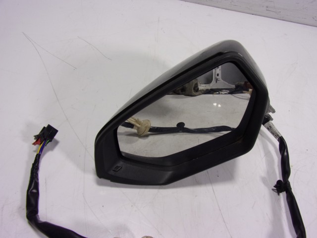 Lusterko wsteczne prawe Seat Leon IV hatchback (KL1, KLG) (2019 - 2026) cena, od 336,03 USD