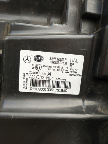 Reflektor prawy Mercedes A9068200661 cena, od 163,09 USD