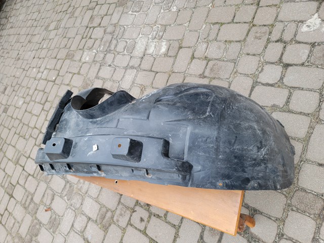 Do koszyka 32241407 Volvo Nadkole błotnika przedniego prawe