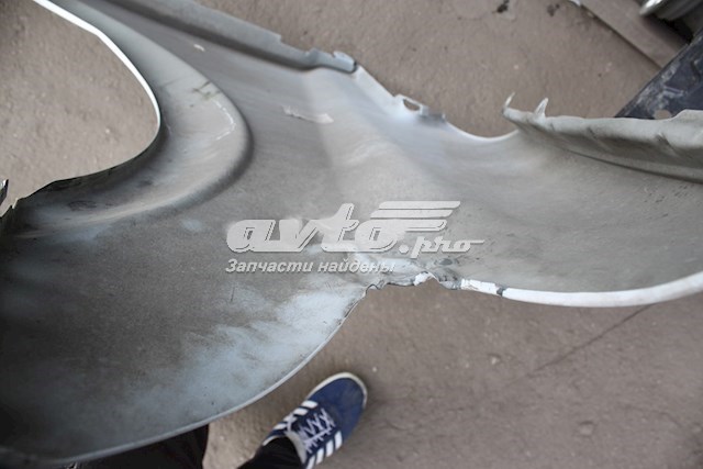 Błotnik przedni lewy A6398800600 Mercedes