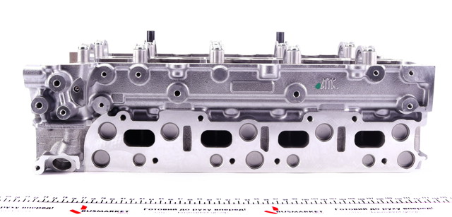 Głowica cylindrów Mercedes R651018 cena, od 625,72 USD