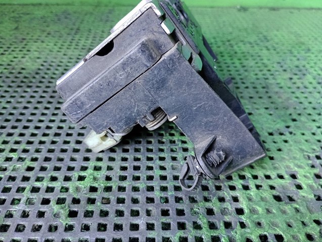  Zamek drzwi przednich lewych Opel Vectra 