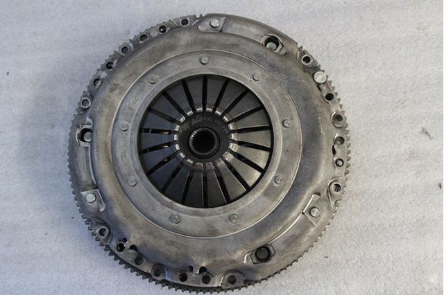 Tarcza sprzęgła VAG 03L141032A cena, od 121,36 USD