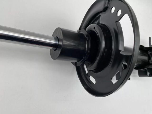 Do koszyka TK5034700B Mazda Amortyzator przedni prawy
