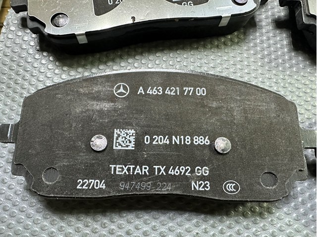 Klocki hamulcowe przednie tarczowe Mercedes A0004203905