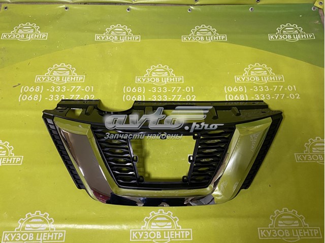 Atrapa chłodnicy Nissan/Infiniti 623106FL0C