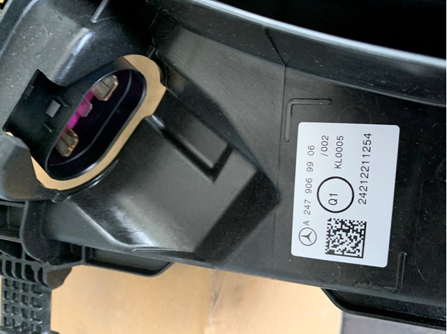 A2479069906 Mercedes Dyfuzor chłodnicy, w komplecie z silnikiem i wirnikiem