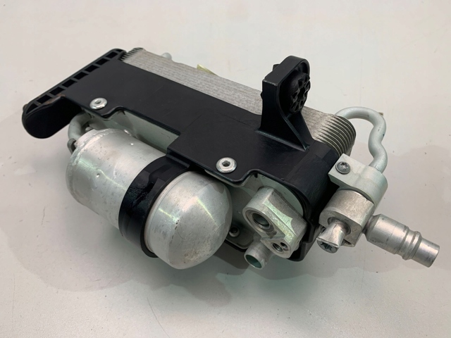 Chłodnica klimatyzacji BMW 6842989 cena, od 155,82 USD