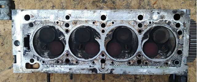 Głowica cylindrów Renault (RVI) 7711497425 cena, od 1309,11 USD