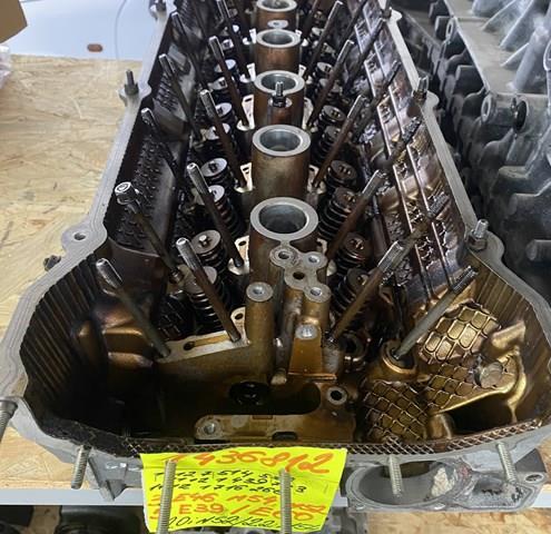 Głowica cylindrów BMW 7 