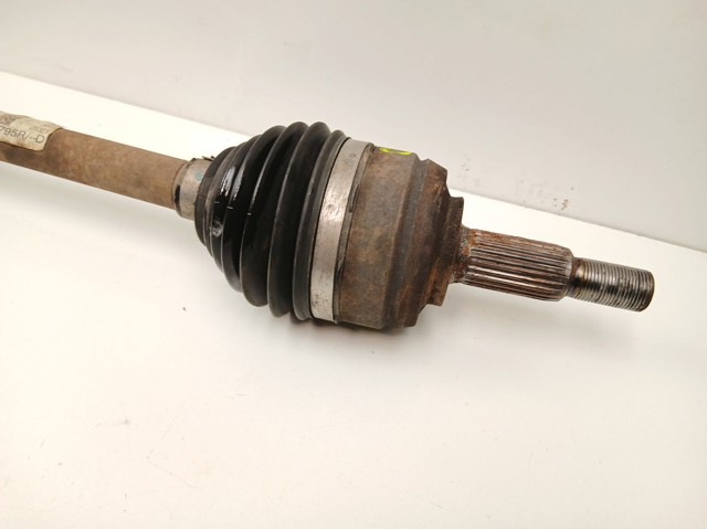 Półoś napędowa przednia prawa Renault (RVI) 391009795R cena, od 270,71 USD