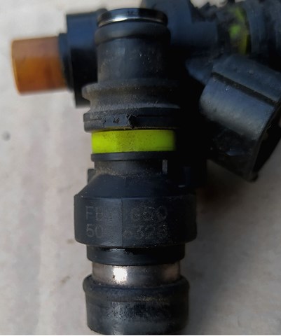 Do koszyka FBYCG50 Subaru Wtryskiwacz paliwa