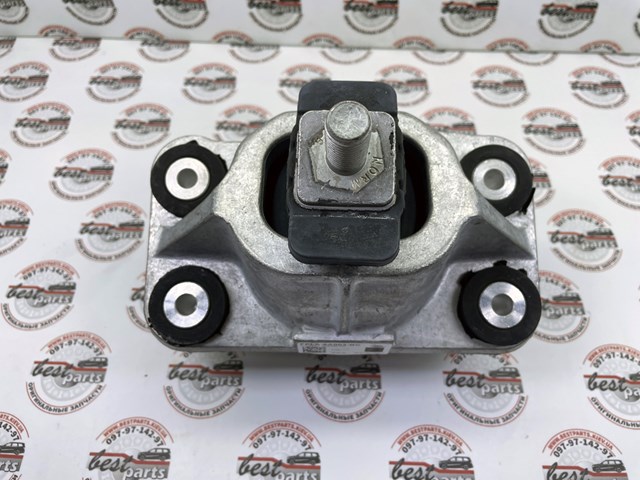 Poduszka (podpora) silnika lewa/prawa Land Rover LR123907 cena, od 143,66 USD