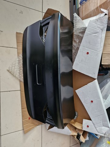 Klapa bagażnika FPS FP3252530 cena, od 266,26 USD