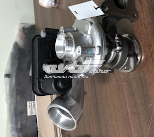 Do koszyka 04E145721P VAG Turbina