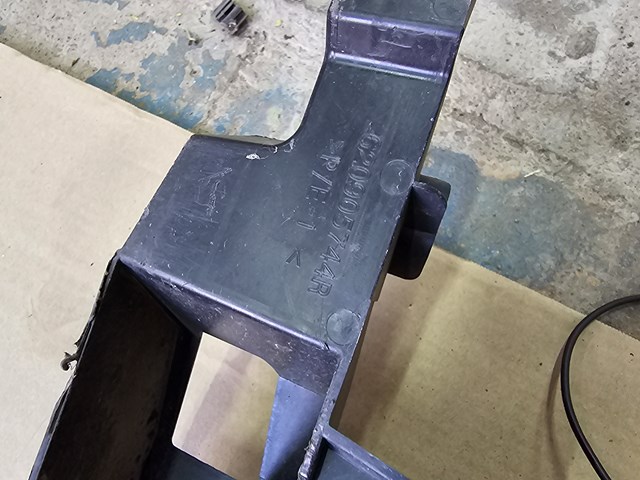 Renault (RVI) 620905744R cena, od 102,05 USD