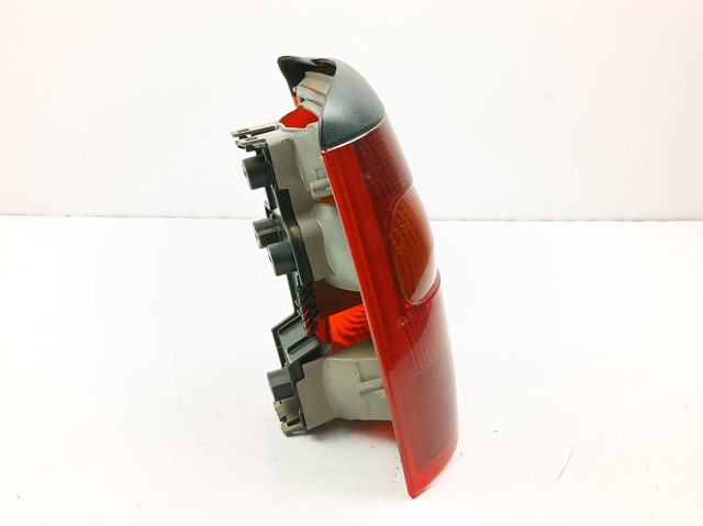 Do koszyka 90443646 Opel Lampa zespolona tylna lewa