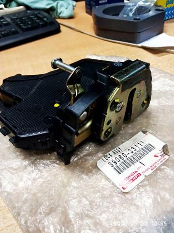 Zamek drzwi tylnych lewych do Lexus RX 330/350 U3