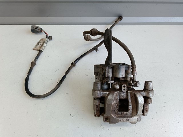 Zacisk hamulcowy tylny lewy Land Rover LR061381 cena, od 157,59 USD