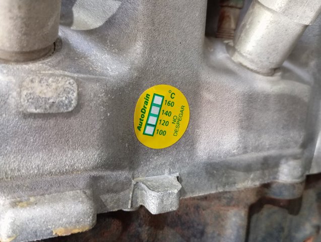 Do koszyka Silnik w komplecie Nissan Laurel  C32