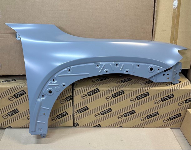 Błotnik przedni prawy Mazda VA4052111 cena, od 199,99 USD