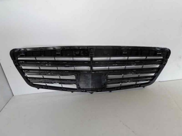 Atrapa chłodnicy A22188006839040 Mercedes