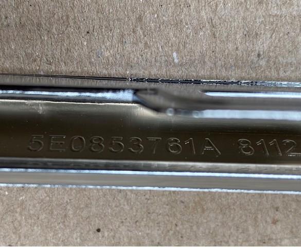 Atrapa chłodnicy VAG 5E0853651 cena, od 53,92 USD