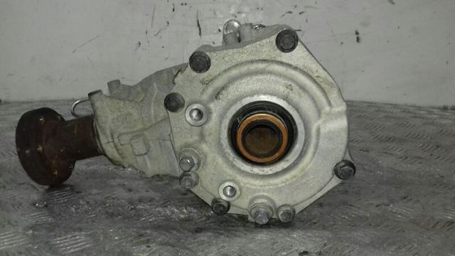Skrzynia rozdzielcza Land Rover LR051075