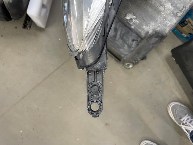 84002SG030 Subaru Reflektor lewy