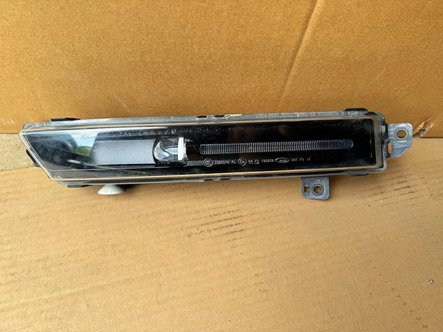 Lampa przeciwmgielna lewa do Land Rover Range Rover VELAR L560