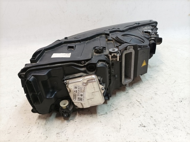 4M0941005B VAG Reflektor lewy