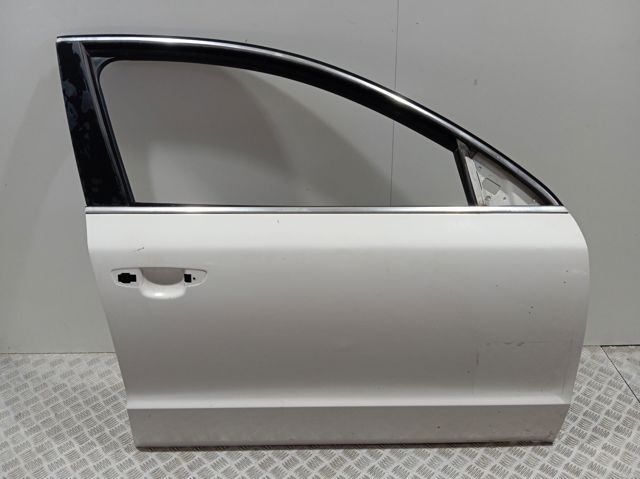 Drzwi przednie prawe do Skoda SuperB II 3T4