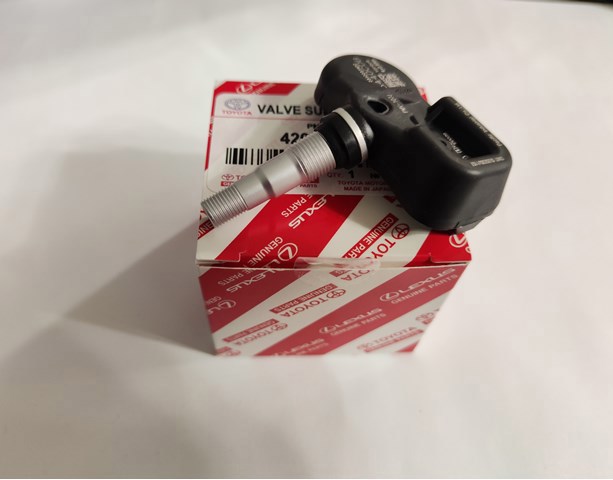 Czujnik ciśnienia w oponach Toyota 4260733012 cena, od 56,19 USD