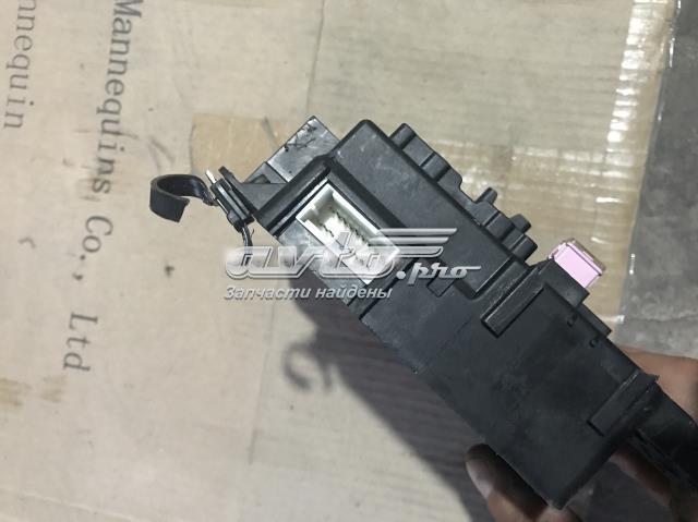 Skrzynka bezpieczników Mitsubishi Outlander II XL SUV (CWW) (2005 - 2012) cena, od 99,69 USD