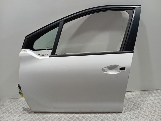 Do koszyka Drzwi przednie lewe Peugeot 208 I CA, CC
