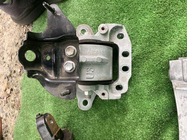 Poduszka (podpora) silnika lewa Toyota RAV4 V SUV (A5) (2018 - 2026) cena, od 120,52 USD