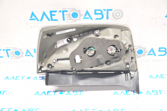 Lampa zespolona tylna lewa 116466001N TYC