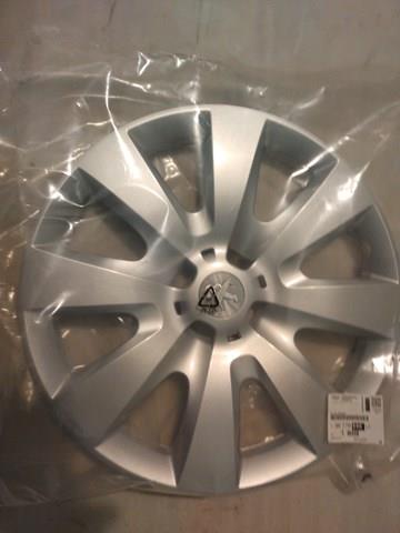 Kołpak do obręczy koła Peugeot 301 sedana (2013 - 2026) cena, od 23,53 USD