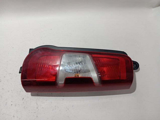 Lampa zespolona tylna prawa 9820554880 Opel