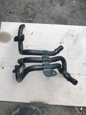 Przewód (króciec) układu chłodzenia 04L121064AD VAG