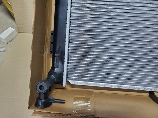 Chłodnica silnika 25310C1100 Hyundai/Kia