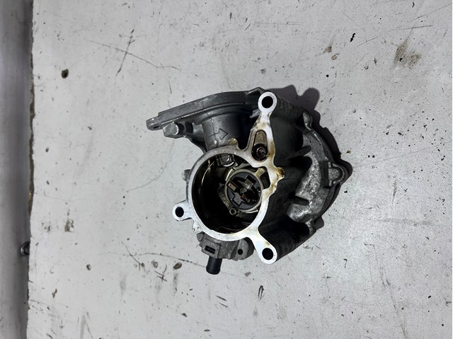 Do koszyka 06J145100F VAG Pompa podciśnienia