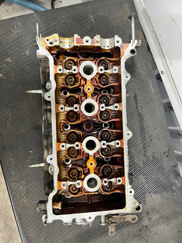 Do koszyka Głowica cylindrów Toyota Corolla VERSO R10