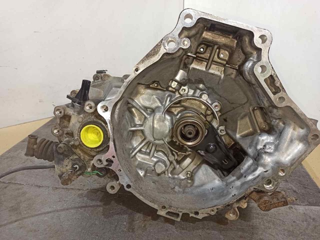 Mechaniczna skrzynia biegów w komplecie do Mazda Premacy  CP