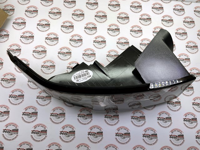 Do koszyka LR037711 Land Rover Lampa zespolona tylna lewa