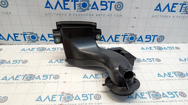 Wlot powietrza do filtra powietrza Mazda CX-30 