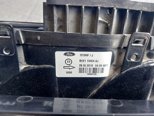 Lampa zespolona tylna prawa Ford BK2113404AJ cena, od 161,74 USD