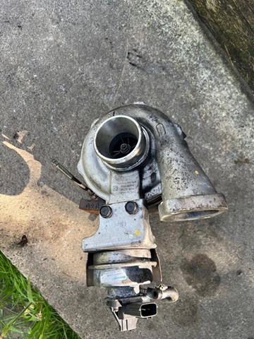 4947701610 Mitsubishi Turbina